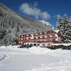 3* فندق La Sapiniere